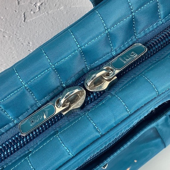 Lug Mini Puddle Jumper Travel tote Gym Overnight Shoulder bag EUC - Picture 5 of 12